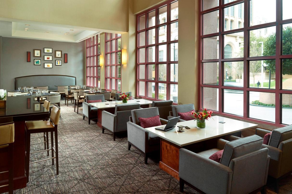 Atlanta Marriott Suites Midtown Экстерьер фото