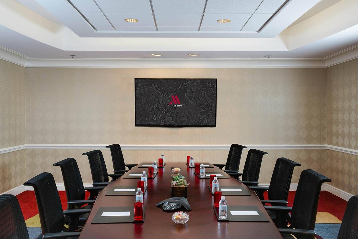 Atlanta Marriott Suites Midtown Экстерьер фото