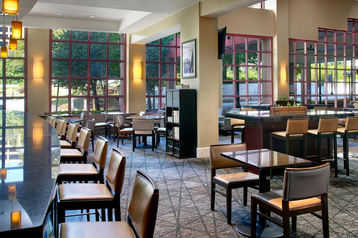 Atlanta Marriott Suites Midtown Экстерьер фото