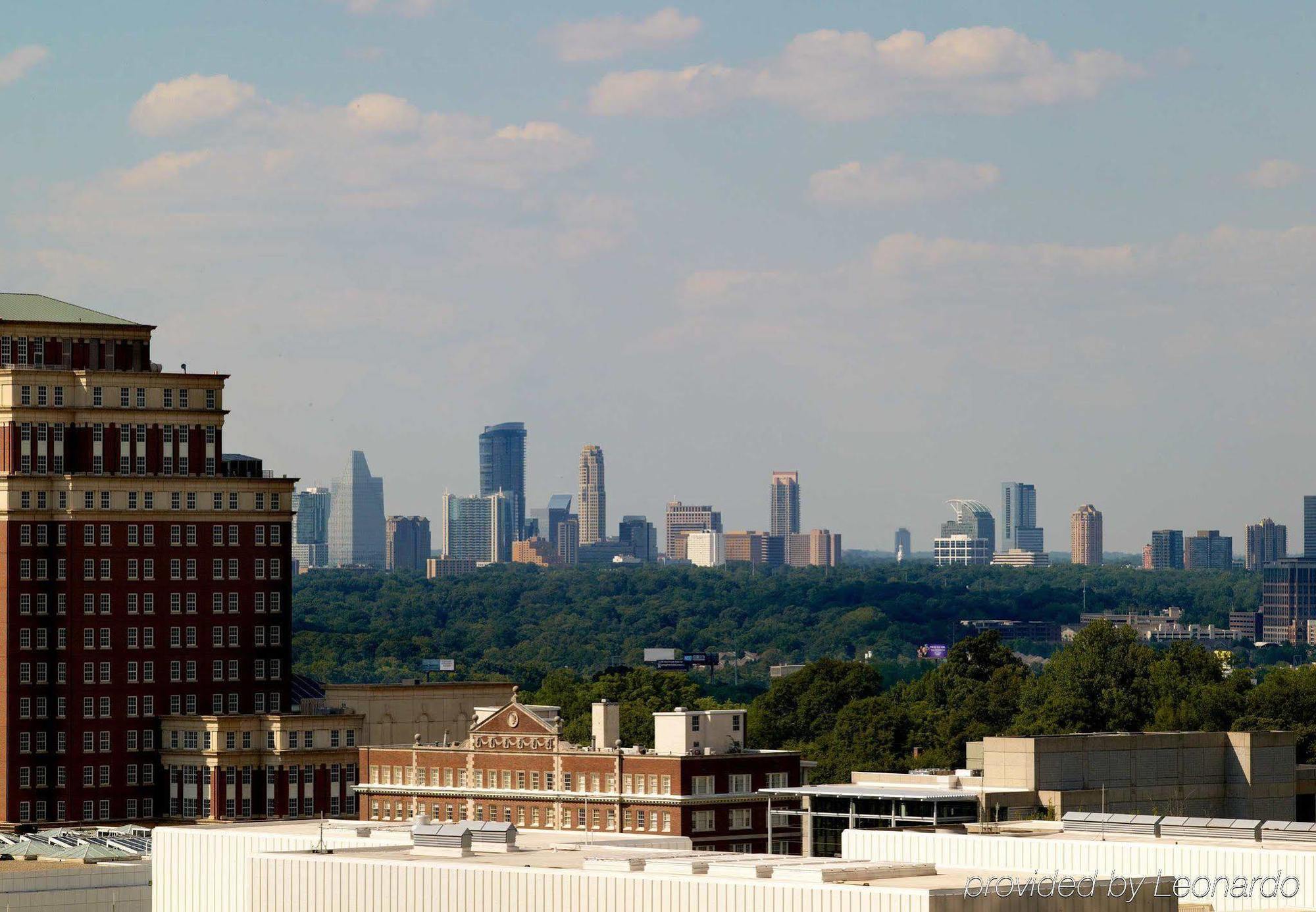Atlanta Marriott Suites Midtown Экстерьер фото